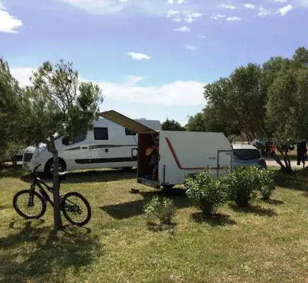 Camping Le Fun: Camping-Auto-Windsurfen