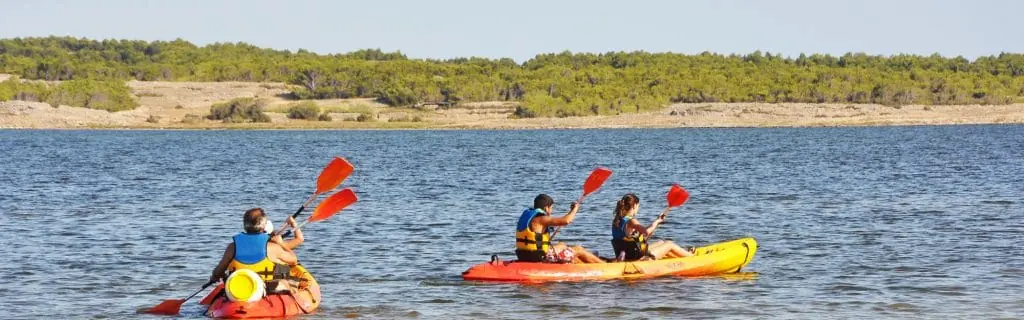 Camping Le Fun : Activites Location Kayaks 2 1024x320 1